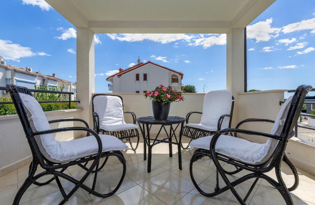 Holiday Apartment Suzana روفينج المظهر الخارجي الصورة