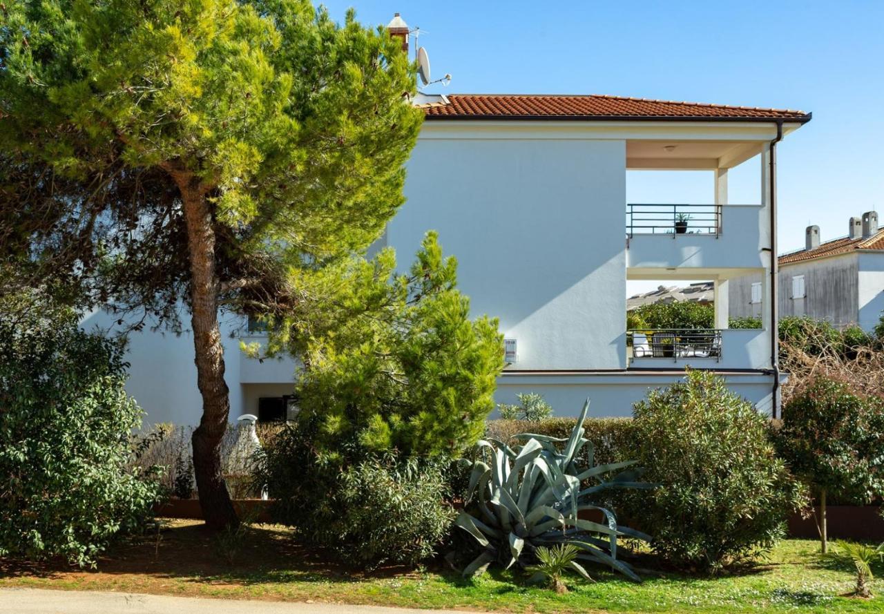Holiday Apartment Suzana روفينج المظهر الخارجي الصورة